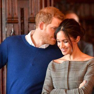 NWT Meghan Markle Plaid Off-Shoulder Theory Jacket Size 2